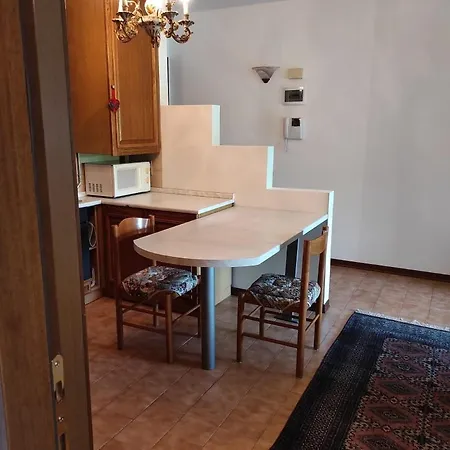 公寓 Bilocale Zona Stanga